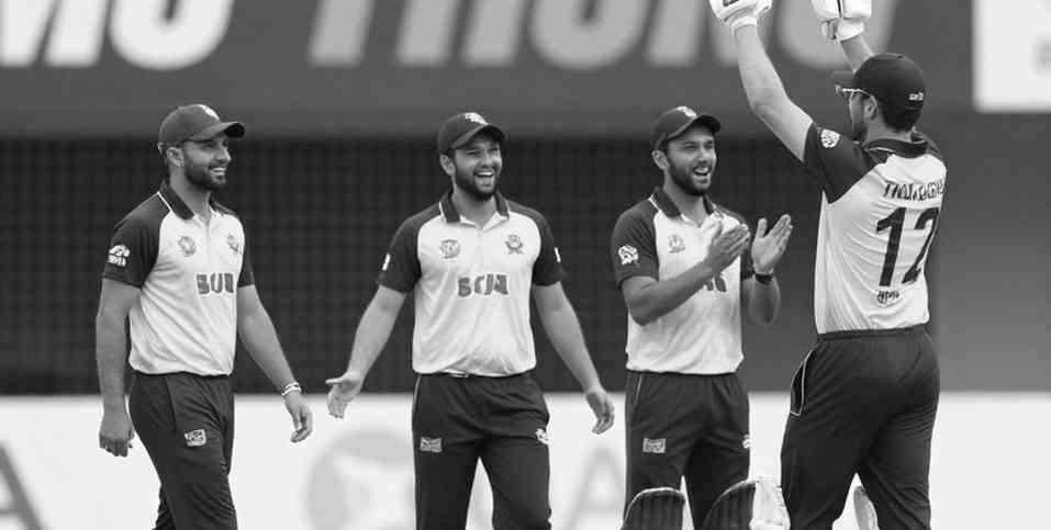 এক উইকেট, এক স্টাম্পিং: ওয়ানডে ক্রিকেটের সবচেয়ে বিরল দ্বৈত দক্ষতার খোঁজে